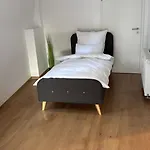 شقة Noe